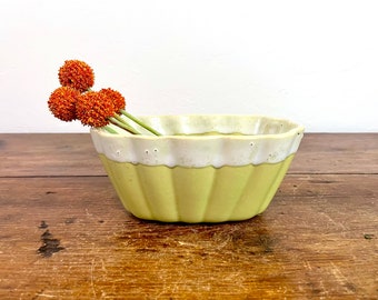 Vintage UPCO Ungemach Drip Glaze Flower Planter / Mid Century Floral Garden Ceramic Indoor Pot