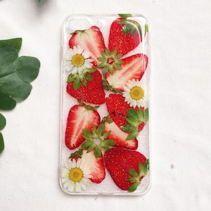 Coque de portable fraise fleurs séchées pressées, coque iphone se x xr xs 11 12 13 14 15 16 pro max 8 plus, coque samsung galaxy s21 fe s22 s23 s24