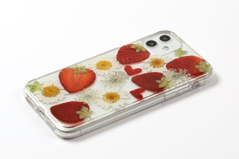 Handgemaakte aardbei geperste bloem telefoonhoesje, iPhone 16 15 14 13 12 11 pro max xr xs x se hoesje, samsung galaxy s25 s24 s23 s22 s21 hoesje afbeelding 3