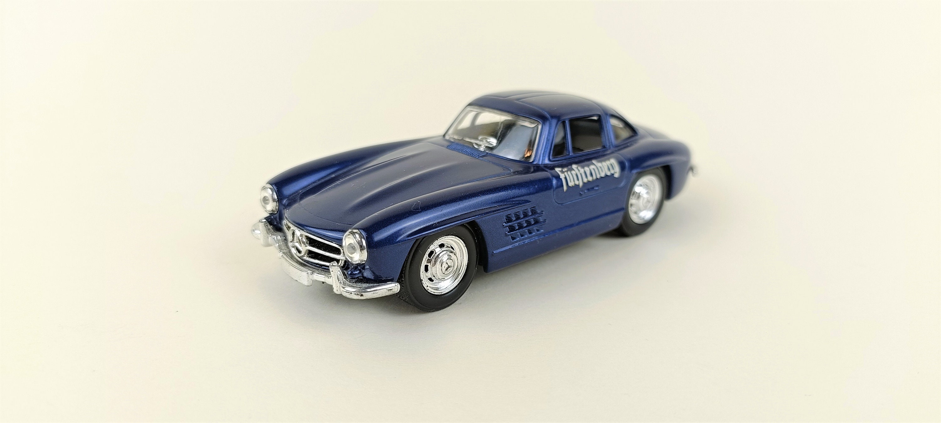 バンダイ製「メルセデス・ベンツ300SL クーペ　ガルウイング」リモコン付 バンダイ製「メルセデス・ベンツ300SL クーペ ガルウイング