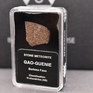 Gao-Guenie meteorite, Year fell 1960, Historical meteorite, certified meteorite,rare meteorite