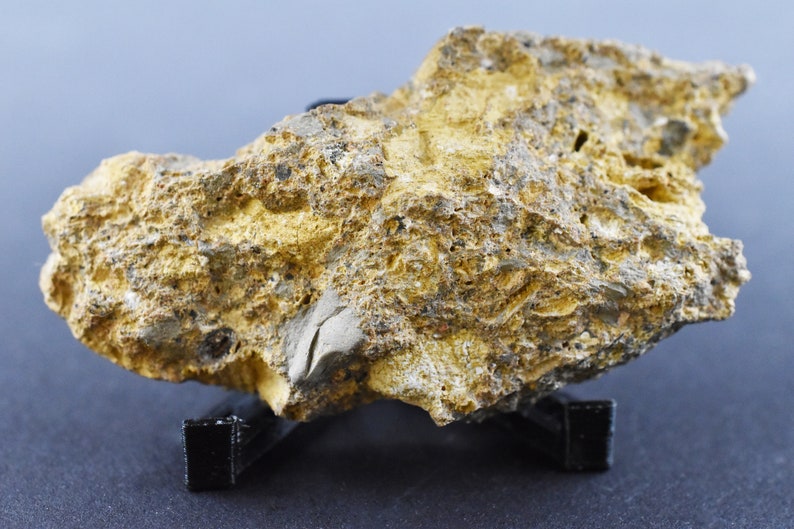 34 mm 18,85g Certificate Meteorite Crater Ilyinets Impactite Breccia Crater Ukraine Impact breccia Suevite 62