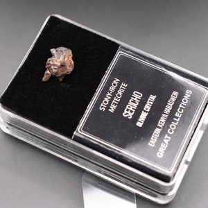 Meteorite SERICHO, Pallasite Kenya, Olivine crystal, Great Acquisition for Collectors, Space, Amazing gift, Great Acquisition for Collectors
