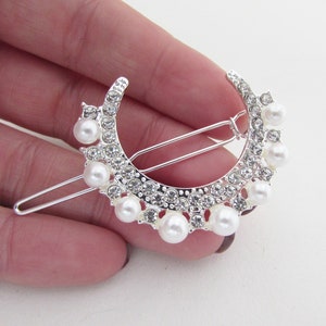 Bridal Hair Barrette, Crystal and Pearl Horse Shoe Design  display picture 2