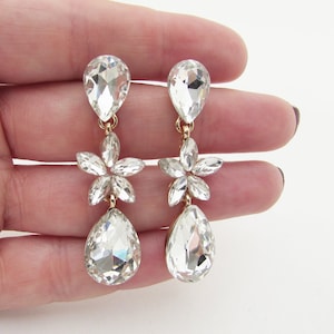 Pretty Bridal Earrings, Clear Crystal Earrings, Earrings for Bride, Wedding Earrings, Bridal Earrings, Bridesmaid Earrings