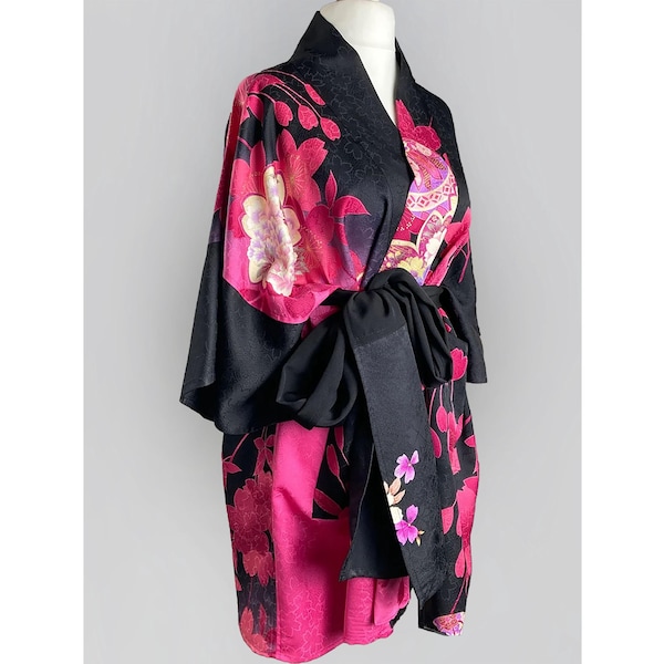 Vintage Japanese Silk Kimono Jacket: Pink Floral Short Sleeve Wrap