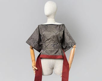 Kimono in seta con motivo geometrico – Tessuto Oshima Tsumugi vintage, artigianale e tessuto a mano.