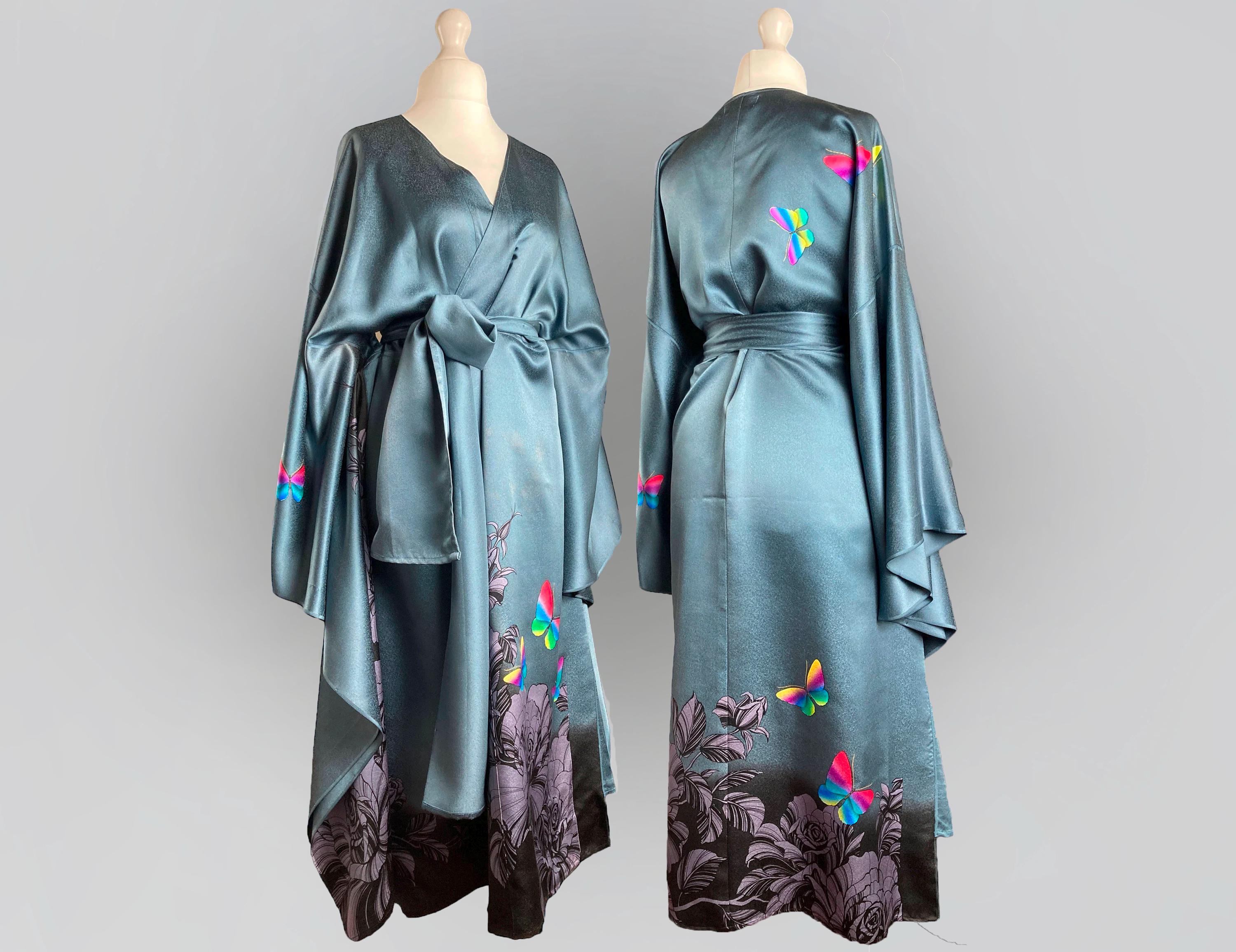 未使用　美品　GARMENT REPRODUCTION KAORI YUZAWA Silver Blue Butterly Kimono Gown. Oversized Flowing Pure