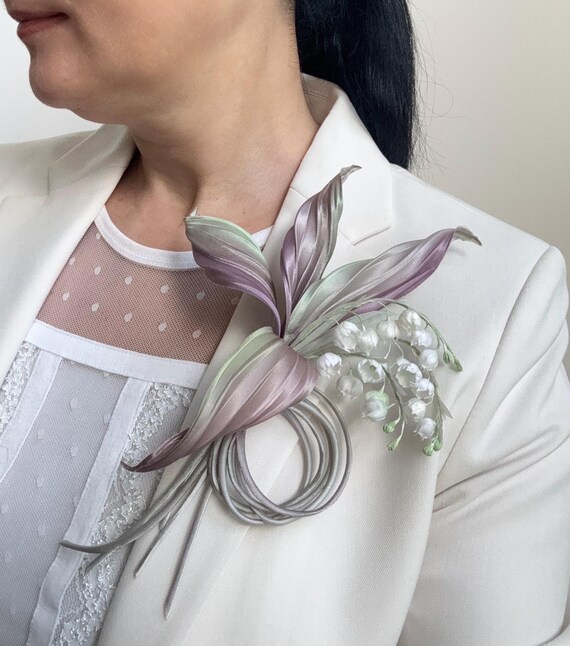 Flower Brooch, Fashion Jewelry, Flower Pin, Dress Accessory, Lily