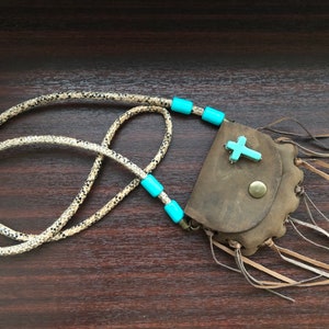 American Native Faux Schlangenhaut Kordel Türkis Farbe Perlen Kreuz Echtleder Handgefertigte Hals Brieftasche