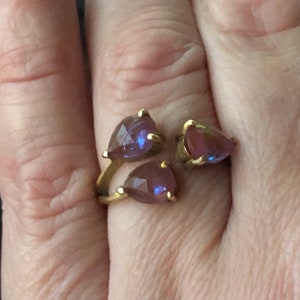 Antique 1800&#39;s Victorian Real Non-foil Faceted Drop 3 Saphirets Brass Handmade Dimensionless Ring