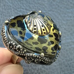 Vintage Large Heart Animal Shell Gold Tone Faceted Clear Plastic Ring