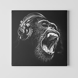 Steam Workshop::Monkey listening to music