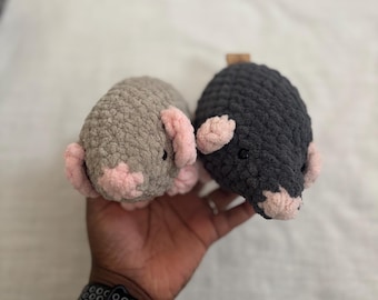 Crochet Mouse Plushie • Handmade Mouse Toy • Soft Amigurumi Mouse Gift • Cute Animal Decor