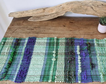 Long table runner / Shawl / Wrap / Scarf / Handwoven / SAORI / Saori weaving / Textiles / Home Decor / Green / Purple / White