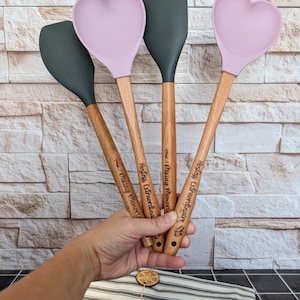 Espátula grabada: regalo de cumpleaños para panaderos, regalo único para anfitrionas, imagen 1
