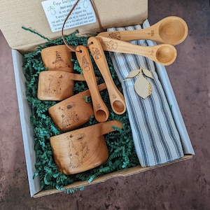 Birthday gift box, Wood measuring cups, Measuring spoons, Gnome kitchen, 60th birthday gifts for women, Mom birthday gift, Cups, spoons, towel