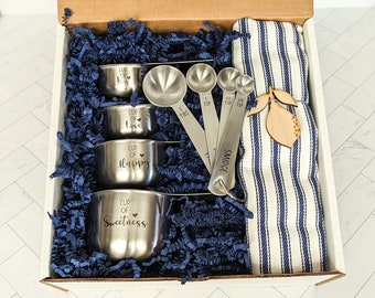 Mothers day gift box, Measuring cups and spoons, Mother in law gift, Engraved kitchen utensils, Cooking gift,