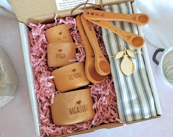 Engagement gift box, Baking box, Wood measuring cups, Measuring spoons, Daughter wedding gift from mom,