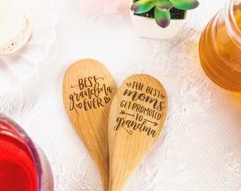 Mom birthday gift for Grandma, Engraved baking kitchen gift, Personalized wooden spoons,