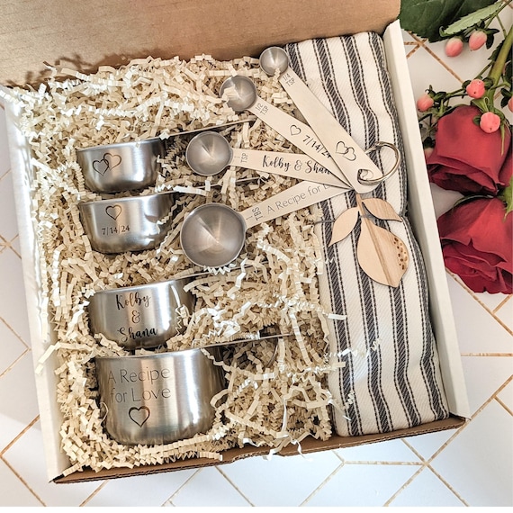 Personalized Measuring cups set: Wedding gift box for couple, Bridal shower gift basket