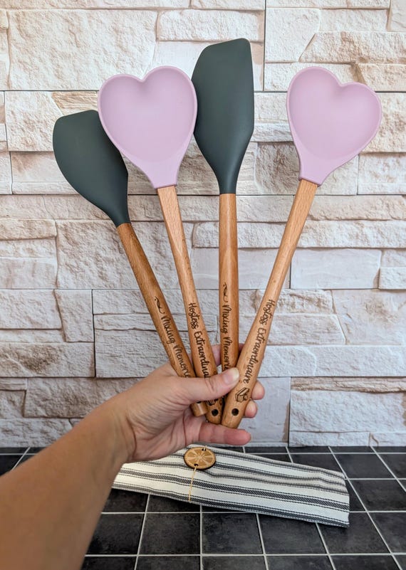Engraved Spatula: Birthday Baking gift for bakers, Unique Hostess Gift,