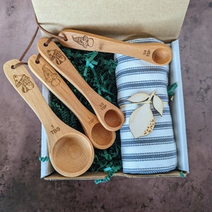 Birthday gift box, Wood measuring cups, Measuring spoons, Gnome kitchen, 60th birthday gifts for women, Mom birthday gift, Spoons and towel