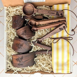 Set de repostería Bee Baking, tazas y cucharas medidoras, regalo de cumpleaños para mujeres,