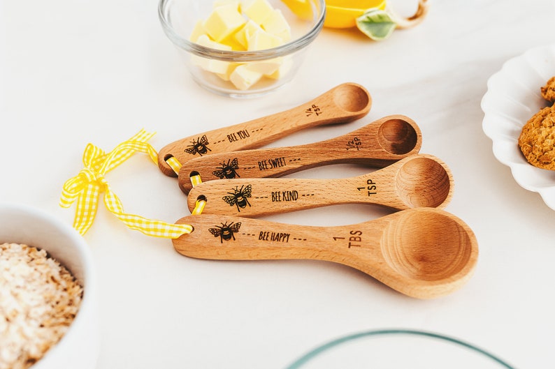 Measuring cups, Baking gifts, Bee gifts for women, Sister Christmas gift, image 3