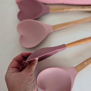 Espátula grabada: regalo de cumpleaños para panaderos, regalo único para anfitrionas, imagen 14