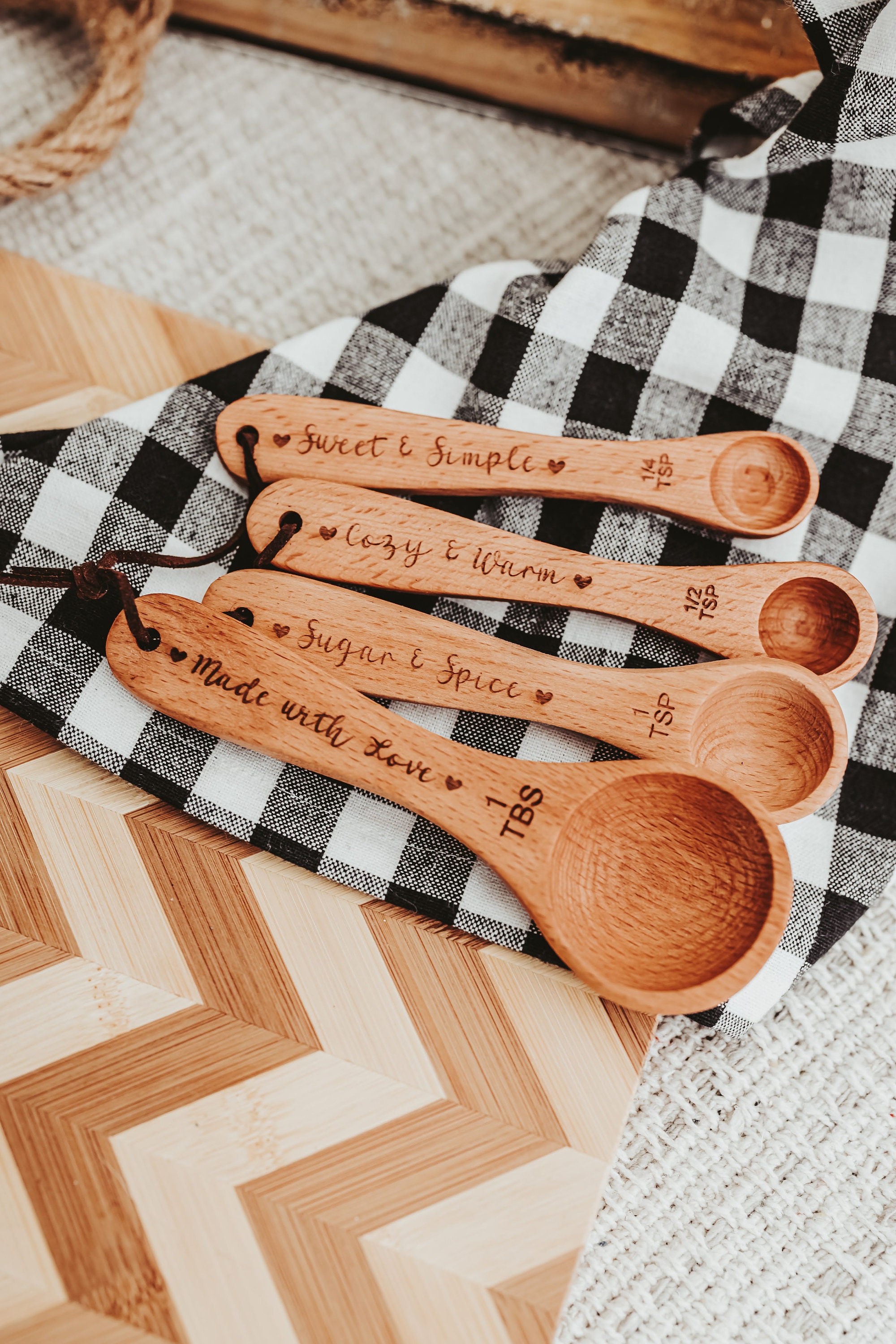 Wooden Measuring Cups, Measuring Spoons, Baking Gifts, Mom Christmas Gift  From Daughter, Mother in Law Christmas Gift, 