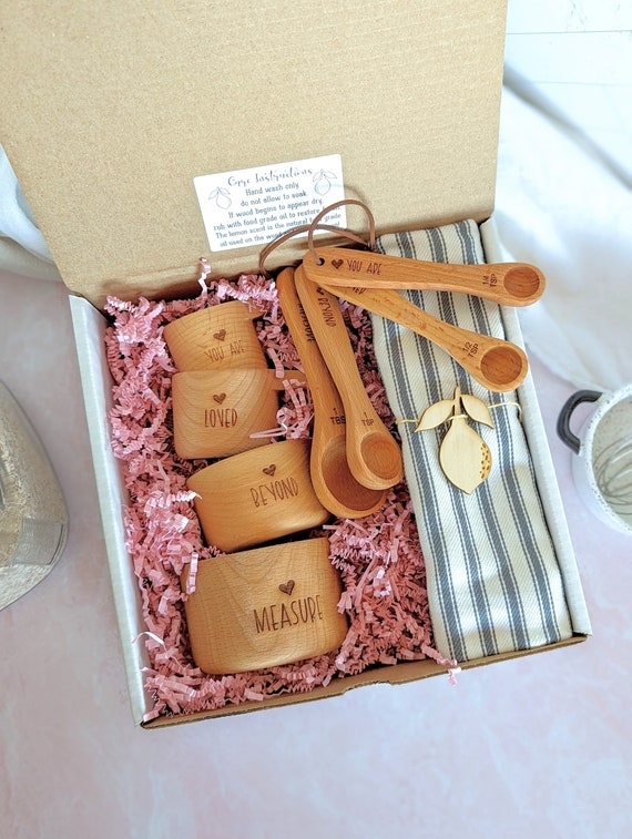 Baking Box, Wood Measuring Cups, Measuring Spoons, Baking Gifts, Gifts for  Bakers, Gifts for Best Friend Female, 
