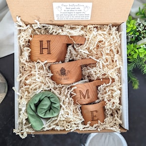 Housewarming gift basket, Wood measuring cups, Measuring spoons, Realtor closing gift for buyer, Cups, towel