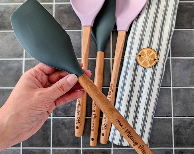 Personalized Spatula: Mom birthday gift for Baker, Baking gift set,