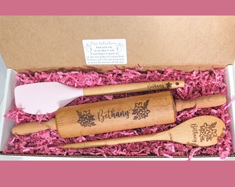 Floral engraved Baking gift set, Gift for Baker, Mom birthday Giftbox