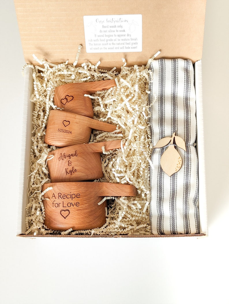 Measuring cups, Engagement gift box for couple, Bridal shower gift basket, Wedding gift for couple, Cups & Towel