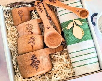 Beechwood Measuring Cup & Spoon Set: Floral Laser Engraved Baking Gift