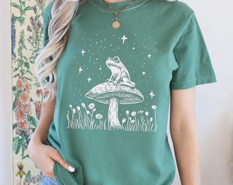 Celestial Mushroom Frog Tshirt Starry Mushrooms Cute Frog Womens Tee Oversized Celestial Night Shirt For Mushroom Lover Cute Nature Tee
