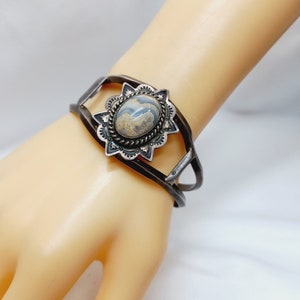Navajo Sterling Silver Stampwork Agate Bracelet SIGNED by Artist