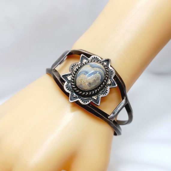 The Best Gaspeite Native American Navajo Sterling Silver Tan Stone Bracelet The Best Gaspeite Native American Navajo Sterling Silver Tan Stone Bracelet