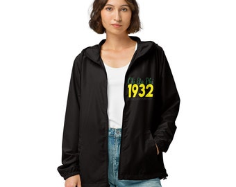 Stylish Chi Eta Phi 1932 Lightweight Zip Up Windbreaker - Trendy Women's Outerwear for All Seasons