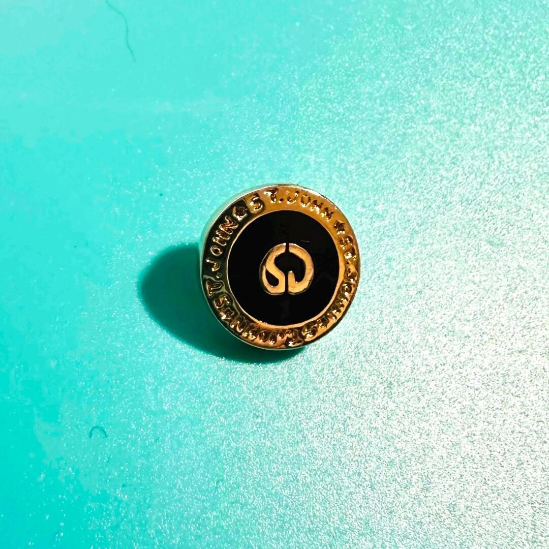 ST JOHN Collection Knits Spare Logo Button Fall 2000 Gold W Black ...