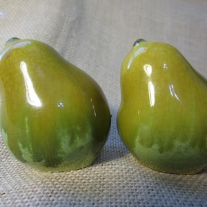 Ripe Pears Salt and Pepper Shaker Set