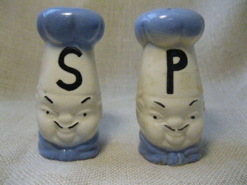 Vintage Chef Hat Salt and Pepper Shaker Set