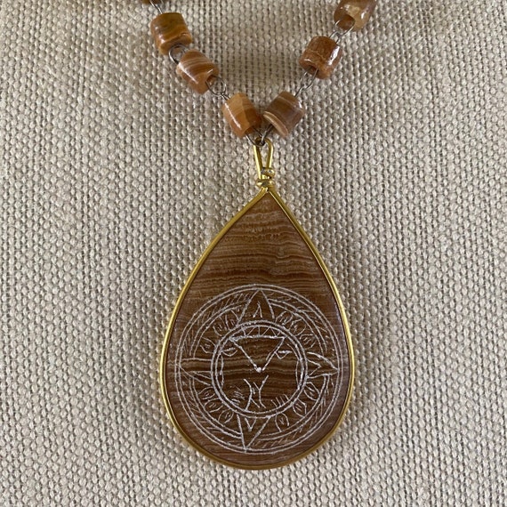 Vintage Mexican Carved Agate Aztec Sun God Neckla… - image 2