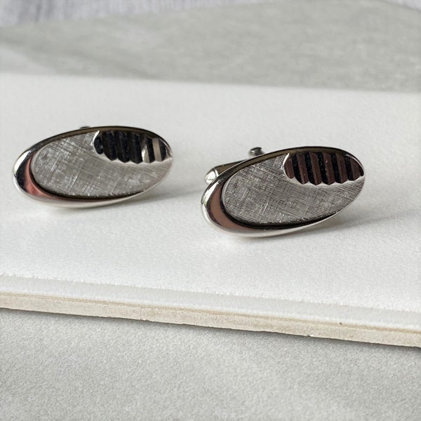 Vintage Swank MOD Oval Cufflinks, Silver Tone Brushed Silver Tone Shiny Silver Tone Geometric Oval Cuff Links, Mid Century Cufflinks