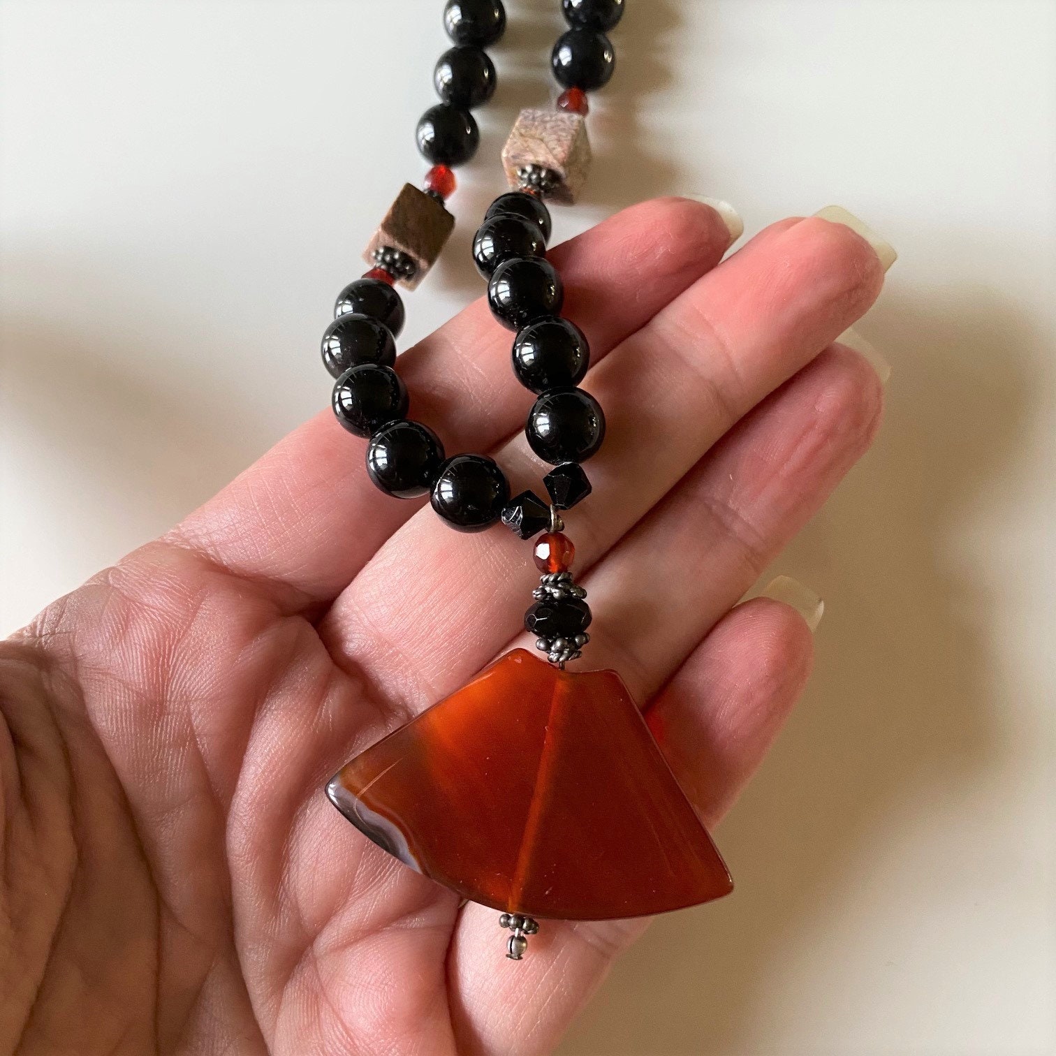 Collier De Perles De Verre Rouge Style Agate – Vintage Fait Main
