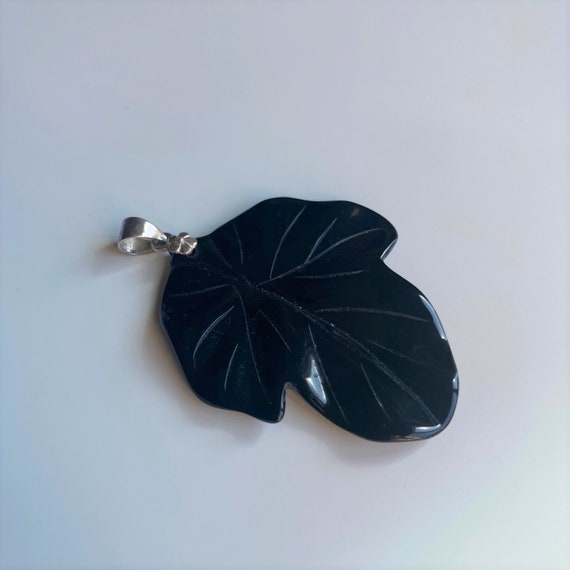 Vintage Carved Onyx Leaf Pendant, Shiny Black Lea… - image 2