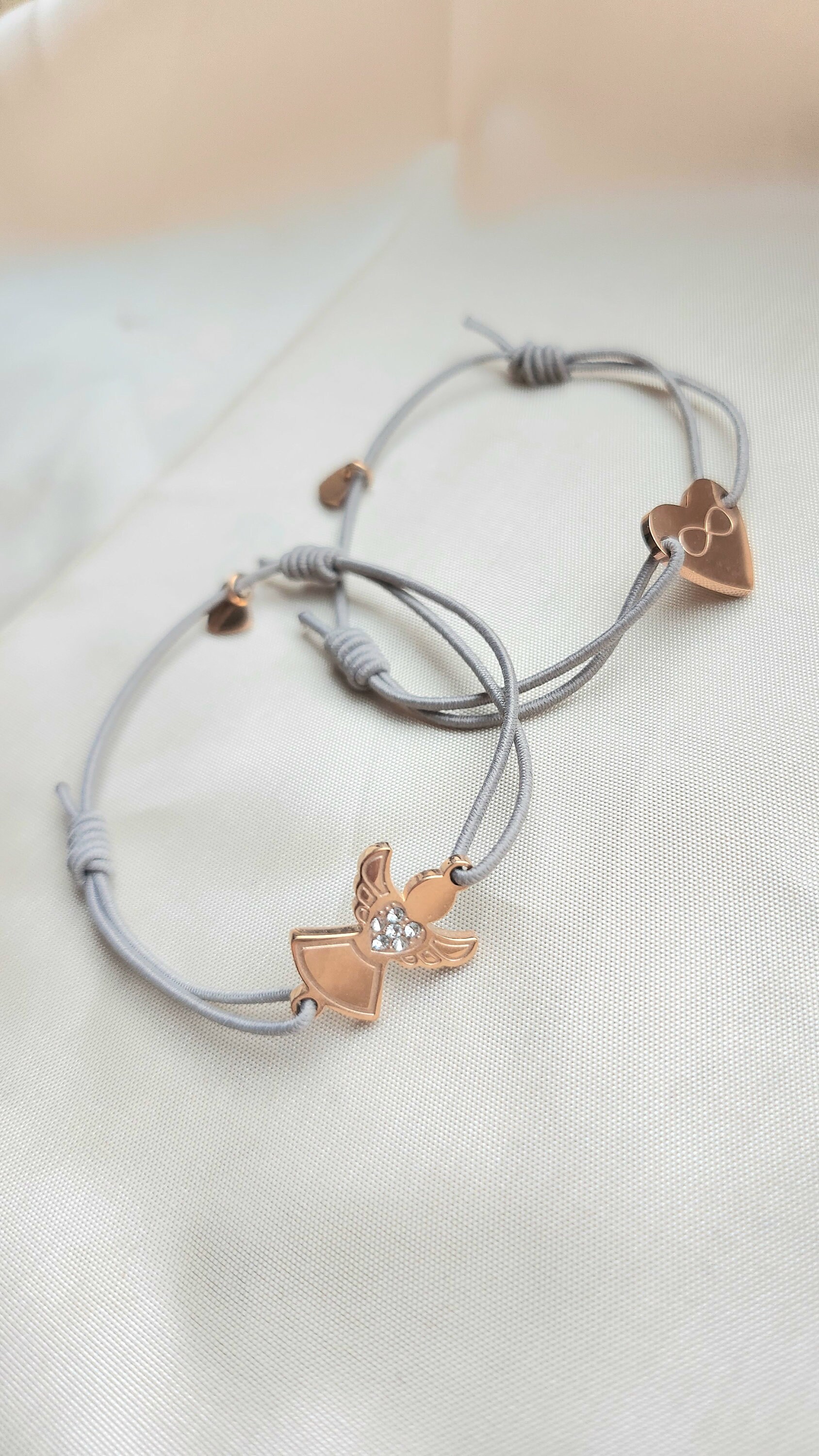 Bracciale Angelo in Acciaio Inossidabile Dorato – Gioiello Sottile Simbolo Di Pr
