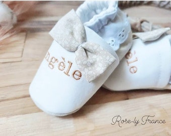 Personalized baby slippers, leather soles, beige liberty and English embroidery